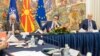 Sjednica Vijeća sigurnosti Sjeverne Makedonije u vili predsjednika Republike Steve Pendarovskog (u sredini), 23. januara 2023.