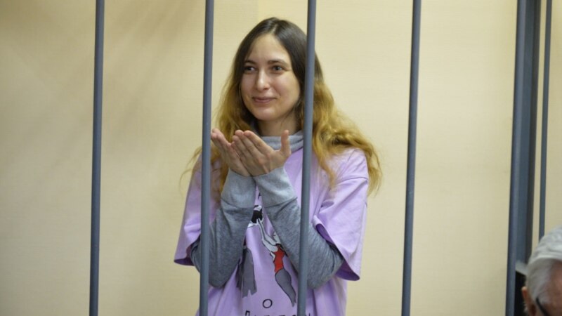 Петербургские депутаты обратились к Путину с просьбой освободить Сашу Скочиленко
