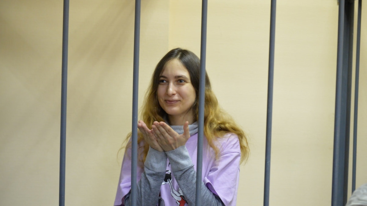 The police in Moscow interrupted the presentation of comics by the arrested Skochylenko