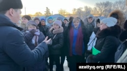 Родители учеников сельской школы села Подстепное Западно-Казахстанской области. 26 января 2023 года