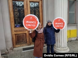 Protest Declic, la Cluj. ONG-ul a intentat un proces statului român privind schimbările climatice.