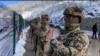 Ադրբեջանցի զինվորները արգելափակված Լաչինի միջանցքում, արխիվ