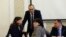 Мартин Димитров (прав) и служебния министър на финансите Росица Велкова (в средата). 
