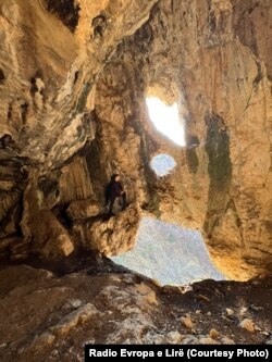 Foto nga Shpella e Kecave në Tervol të Gramshit