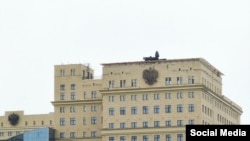 Ракетний комплекс «Панцир» на даху будівлі Міноборони РФ в Москві