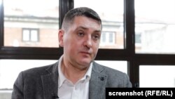 Într-un interviu pentru Europa Liberă, istoricul Cosmin Popa explică de ce nu poate fi considerată o lege bună cea privind minoritățile adoptată de Kiev.
