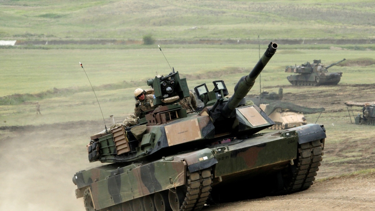 Українські військові розпочали навчання на танках Abrams – Пентагон