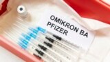 A Pfizer–BioNTech omikron BA-vakcinával töltött fecskendők a Jósa András Oktatókórházban, Nyíregyházán 2022. október 14-én