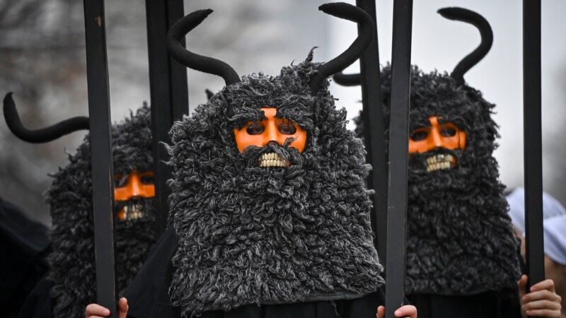 Oterati zle duhove zime: Bugarski festival pod maskama