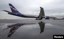 Boeing 777-300ER iz flote Aeroflota na aerodromu Šeremetjevo u Moskvi (arhivska fotografija)