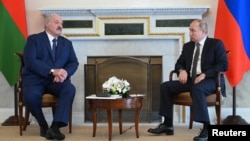 Путин ва Лукашенко учрашувидан лавҳа, Санкт-Петербург, 2021 йил 13 июли