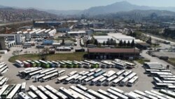 Autobusi kompanije Centrotransa Eurolines parkirani u Sarajevu, april 2020.
