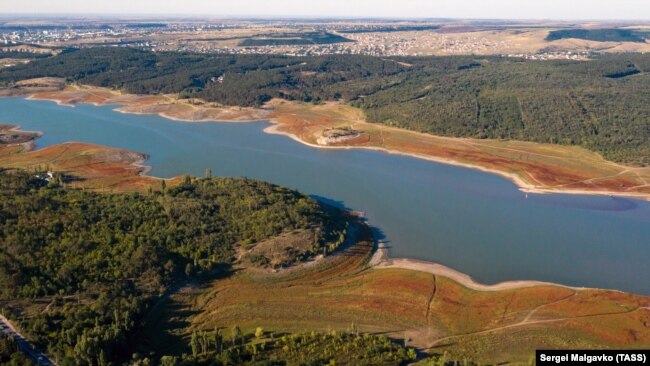 Обмелевшее Симферопольское водохранилище, 24 августа 2020 года