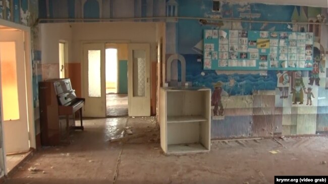 База морпехов пока располагается в заброшенном здании детского лагеря «Белые крылья» под Скадовском