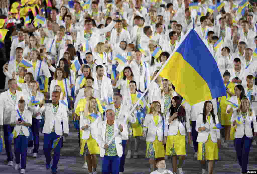 Олімпійська збірна України під час відкриття Олімпійських ігор в Ріо-де-Жанейро, 5 серпня 2016 року&nbsp;