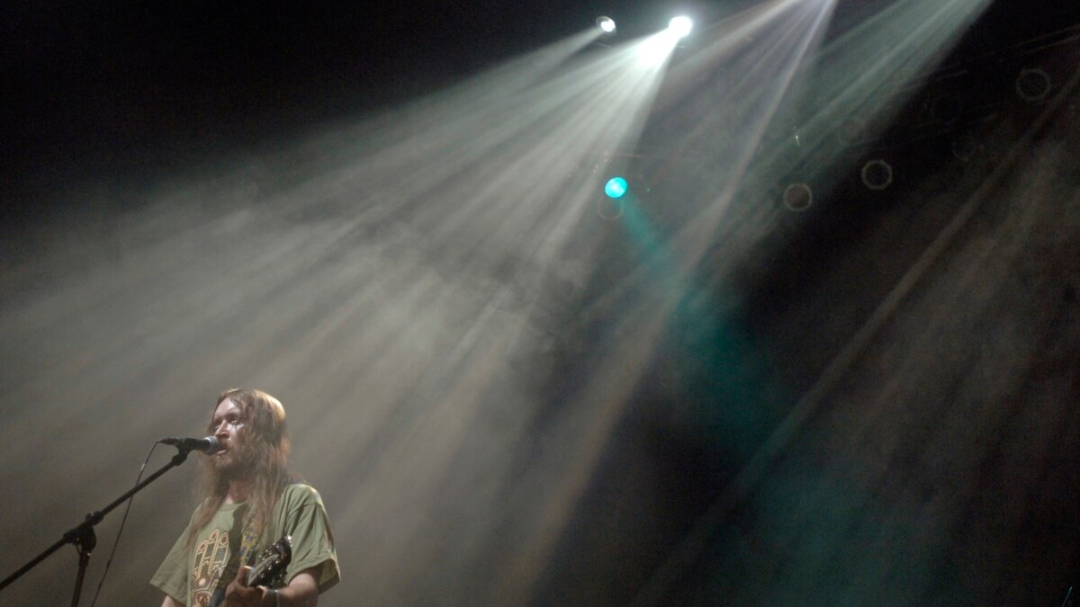 Омского коммуниста оштрафовали за видео "Гражданской обороны"