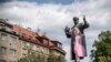 Statuia mareșalului Ivan Konev mânjită cu vopsea, Praga, mai 2019