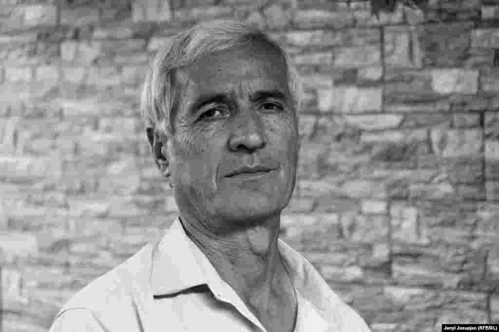 Mirzoholil Kairmov is a writer and journalist. Born in Jerge-Tal, he has lived in Bishkek for many years, and translates Tajik and Persian literature into Kyrgyz.