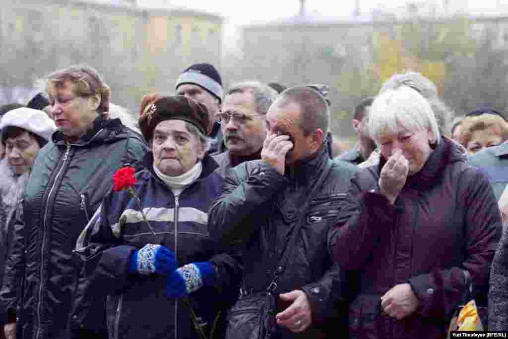 В Москве 26 октября прошла траурная церемония памяти жертв антитеррористической операции в Театральном центре на Дубровке.