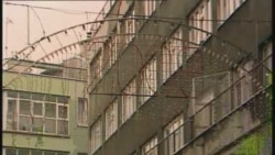 Svega manjka, zaposlenih viška