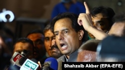 Muhammad Safdar, husband of PML-N Vice President Maryam Nawaz, is seen outside a court after he was granted bail in Karachi on October 19.