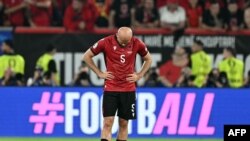 Mbrojtësi i Shqipërisë, Arlind Ajeti, pas humbjes nga Spanja dhe eliminimit nga Euro 2024. 