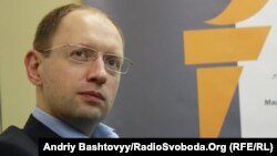 Яценюк: опозиції доведеться переформатовувати список кандидатів-мажоритарників