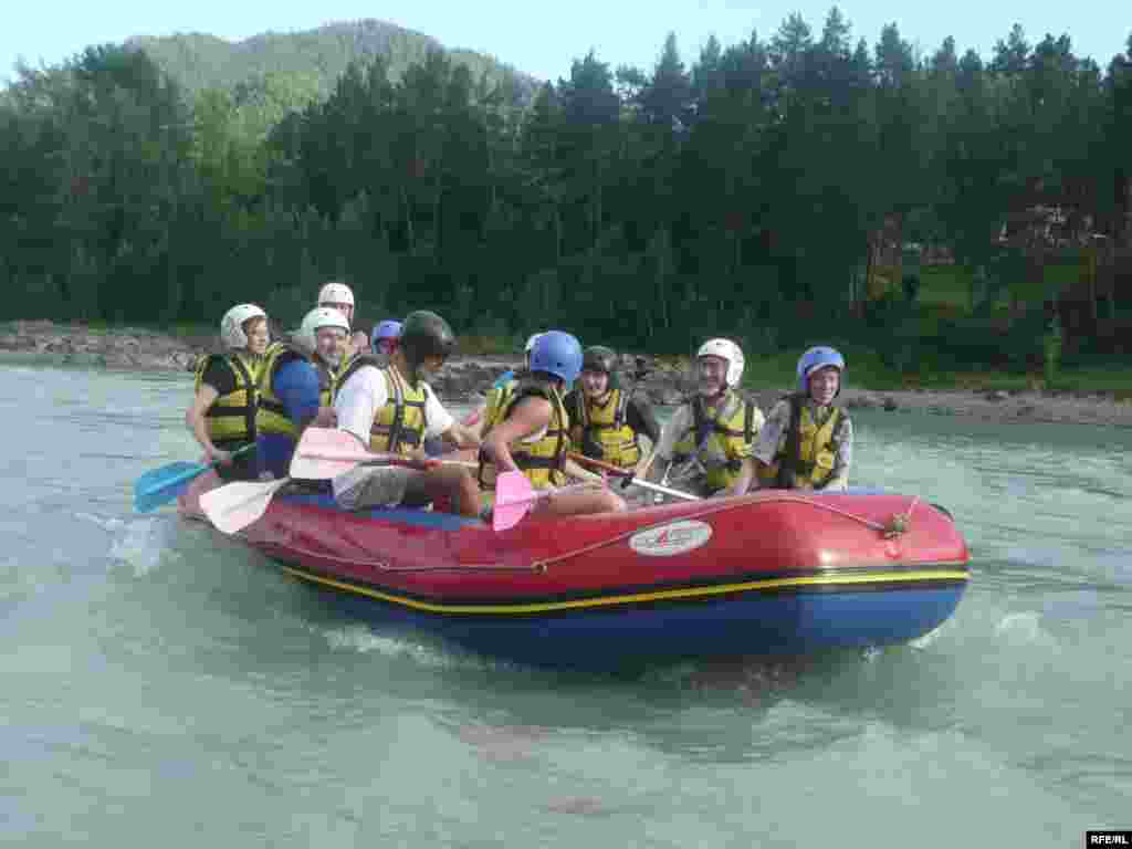 Russia – Altay region, river, landscape, boat, rafting, forest, 10Jun2008