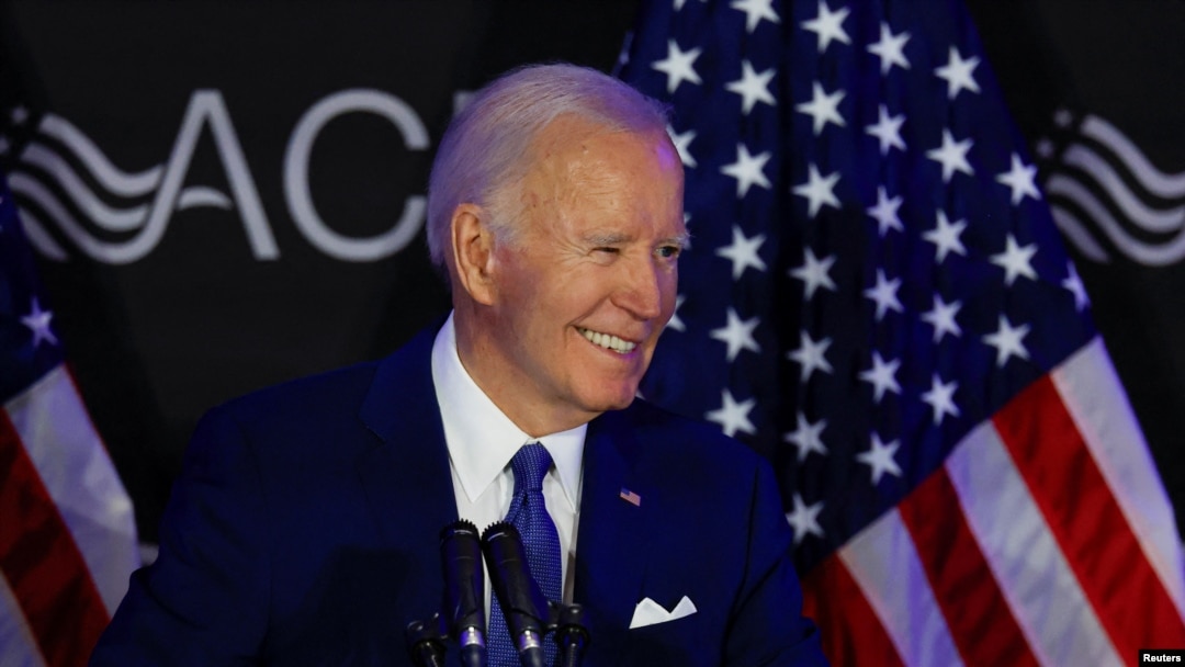 Fostul președinte al SUA, Joe Biden, a ținut primul său discurs public de la plecarea din funcție. 15 aprilie, Chicago, SUA. 