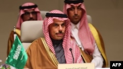 Міністр закордонних справ Саудівської Аравії Фейсал бін Фархан на зустрічі міністрів в Ер-Ріяді, 19 березня