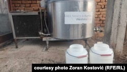 Proizvodnja mleka u poljiprivrednom gazdinstvu u kraljevačkom selu Stubal, zapadna Srbija, januar 2026. (foto-arhiv)