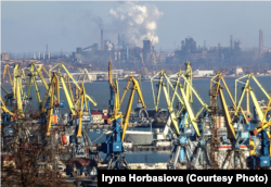 Раздвиженото пристаниште Мариупол пред целосната инвазија на Русија на Украина.