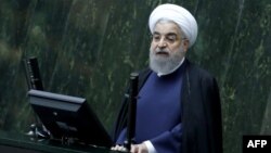 Իրանի նախագահ Հասան Ռոհանին ելույթ է ունենում խորհրդարանում, Թեհրան, 4-ը դեկտեմբերի, 2016թ․