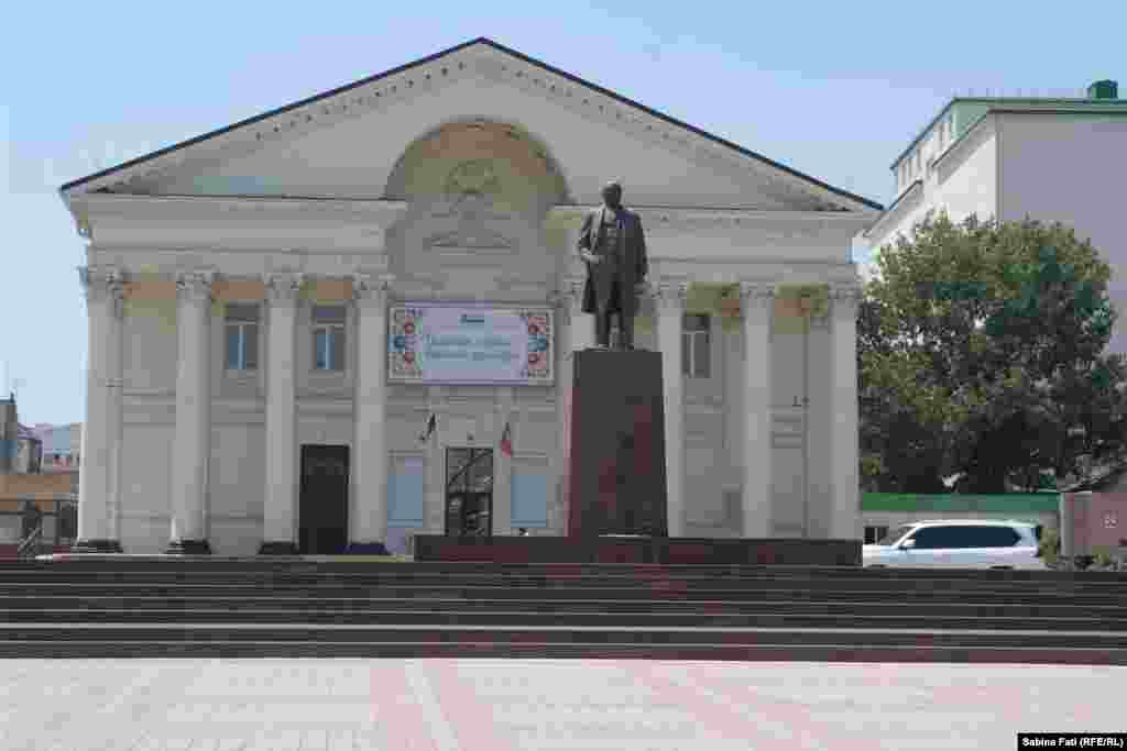 &nbsp;Novorossisk, Rusia 2016: statuia lui Lenin