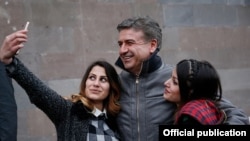 Armenia - Supporters take a selfie with Prime Minister Karen Karapetian at an election campaign meeting in Tegh village, 10Mar2017.