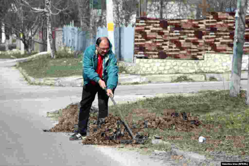 Curățenie de primăvară la Râșcani - din jurnalul de călătorii al Valentinei Ursu.