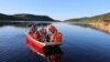 Росія: зниклих на озері в Карелії підлітків досі шукають