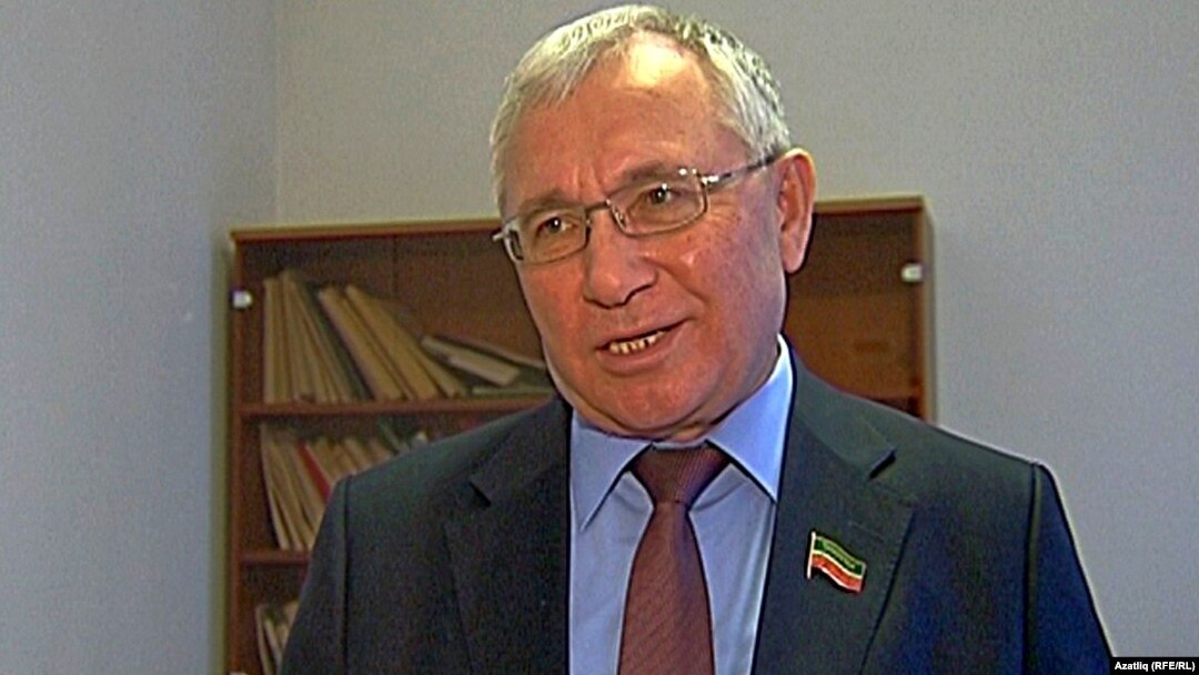 Разил Вәлиев