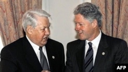 The newly declassified documents seem to confirm that U.S. President Bill Clinton (right) and his Russian counterpart Boris Yeltsin enjoyed a very cordial relationship. 