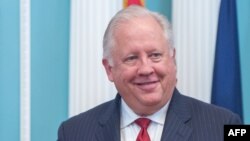 Том Шеннон за свою 35-річну дипломатичну кар'єру працював із шістьма американськими президентами