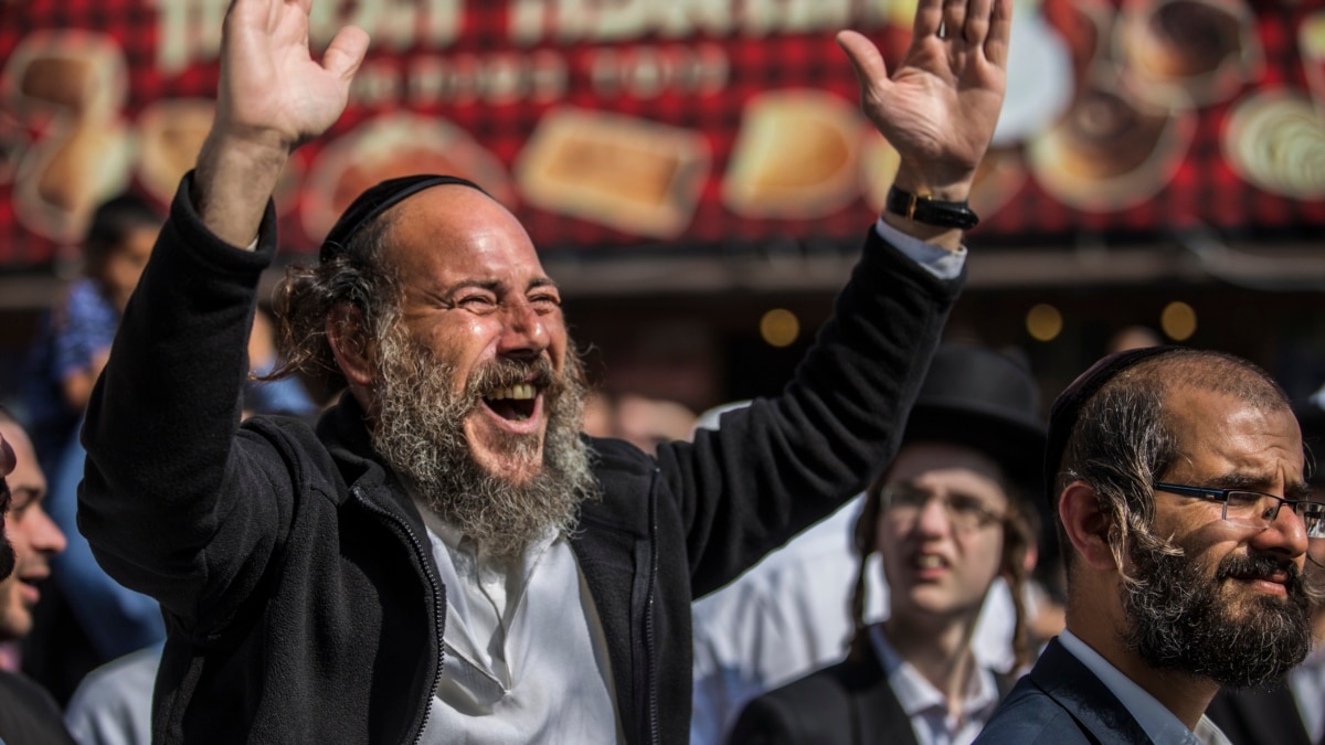 Hasidic Jews Celebrate New Year In Ukraine hasidic-jews-celebrate-new-year-in-ukraine