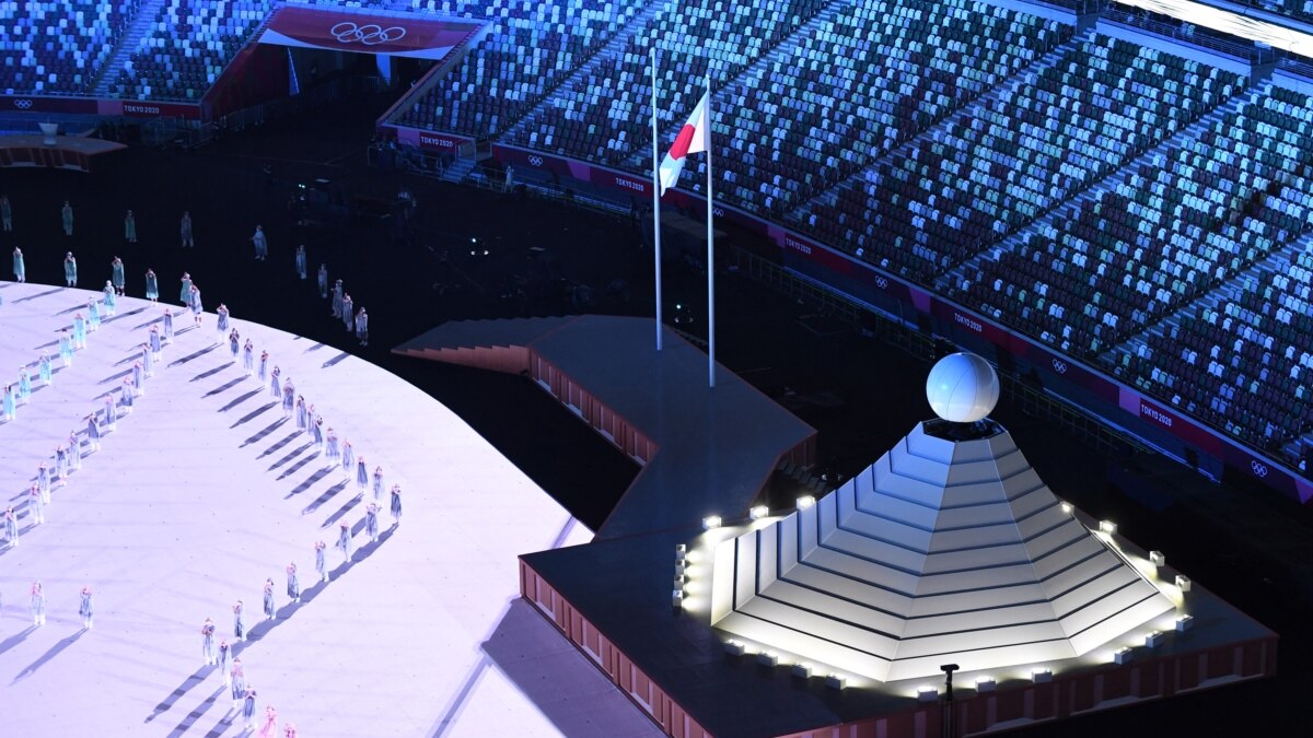 У Токіо відбувається урочиста церемонія відкриття Олімпійських ігор