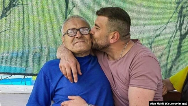 Allen Muhiq dhe babai i tij, Muharemi.
