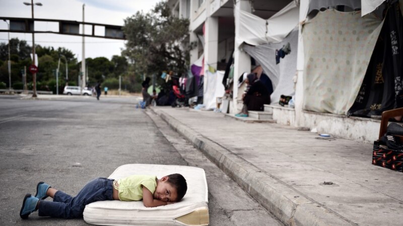 Grčki spasioci spasli 34 migranta, traga se za još 21