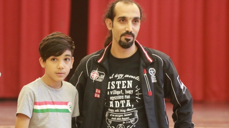Otac i sin iz Irana glume svoju priču u predstavi