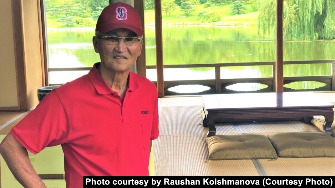 Қыз қара адамның үлкен әтешімен келді