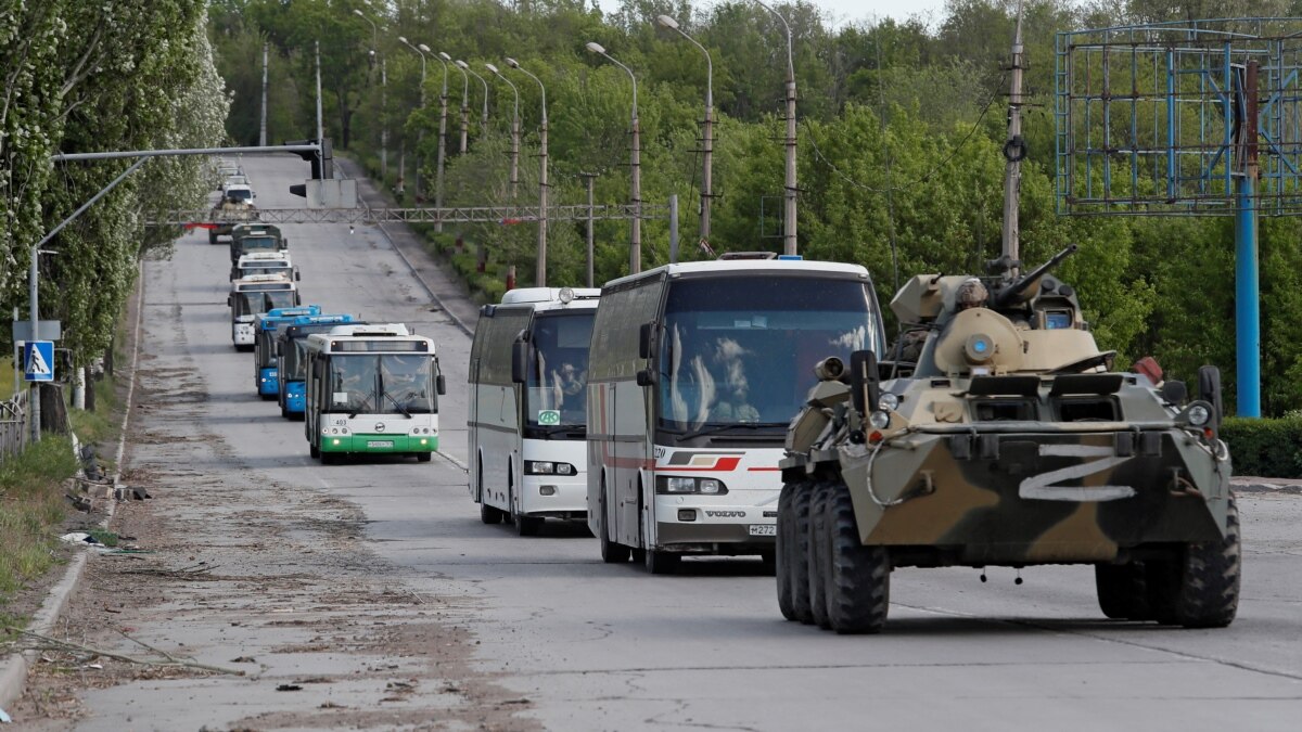Reuters повідомляє, що з «Азовсталі» виїхали сім автобусів із українськими військовими