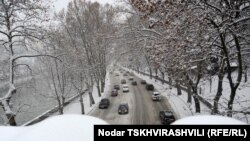 Если в обычную погоду до Тбилиси можно добраться за 30 минут, то в сильный мороз, как выяснилось, об этом не стоит и мечтать