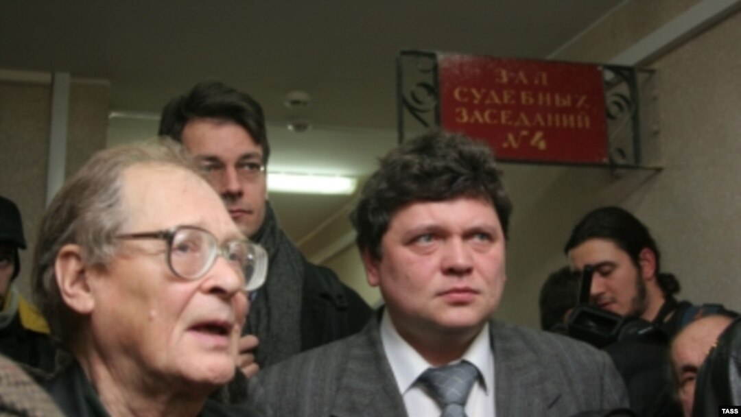 Покидать «Общество российско-чеченской дружбы» его лидер Станислав Дмитриевский не собирается