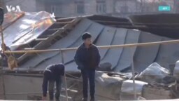 Под тремя флагами